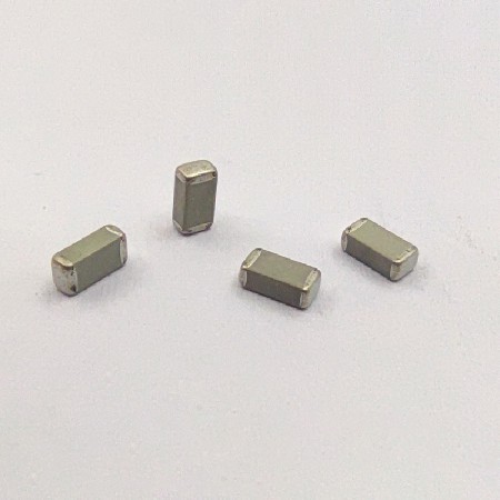 RF high-Q capacitor